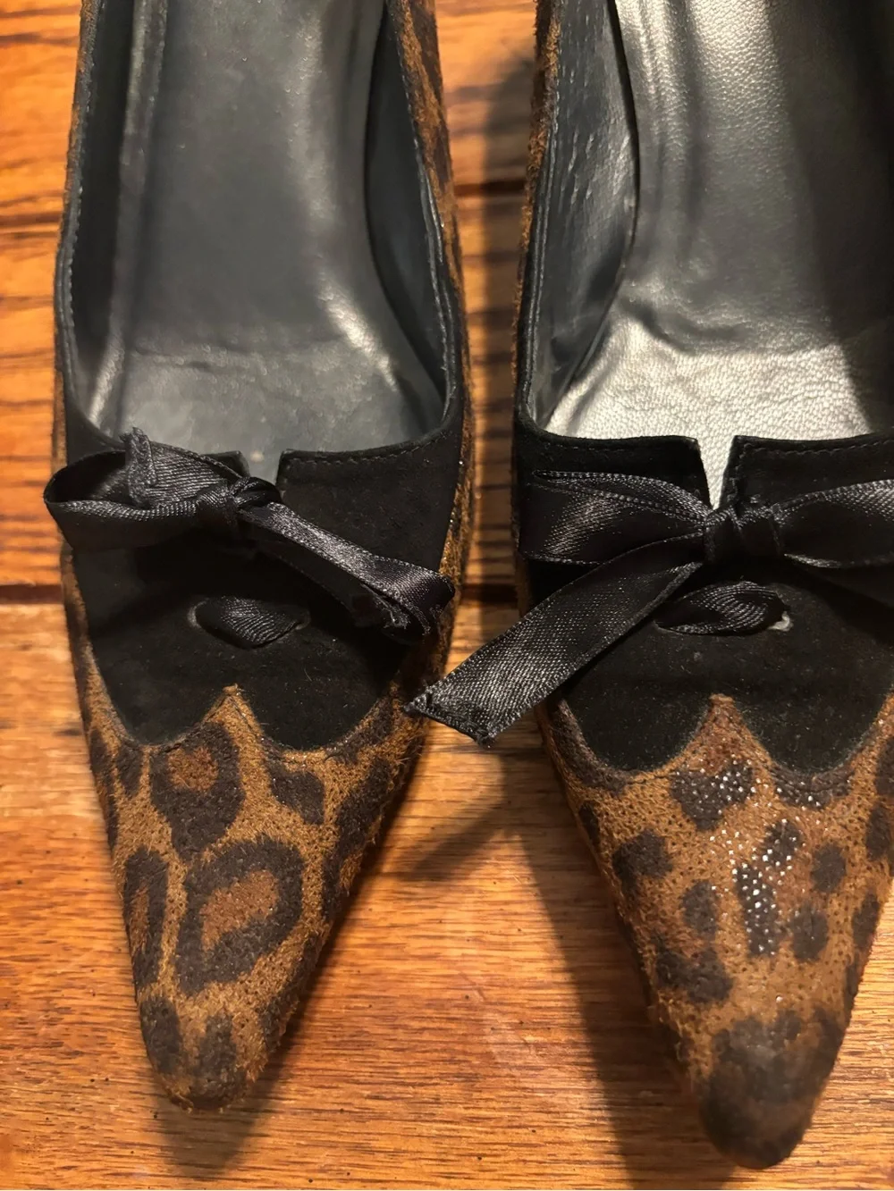 Stuart Weitzman elegant pointed